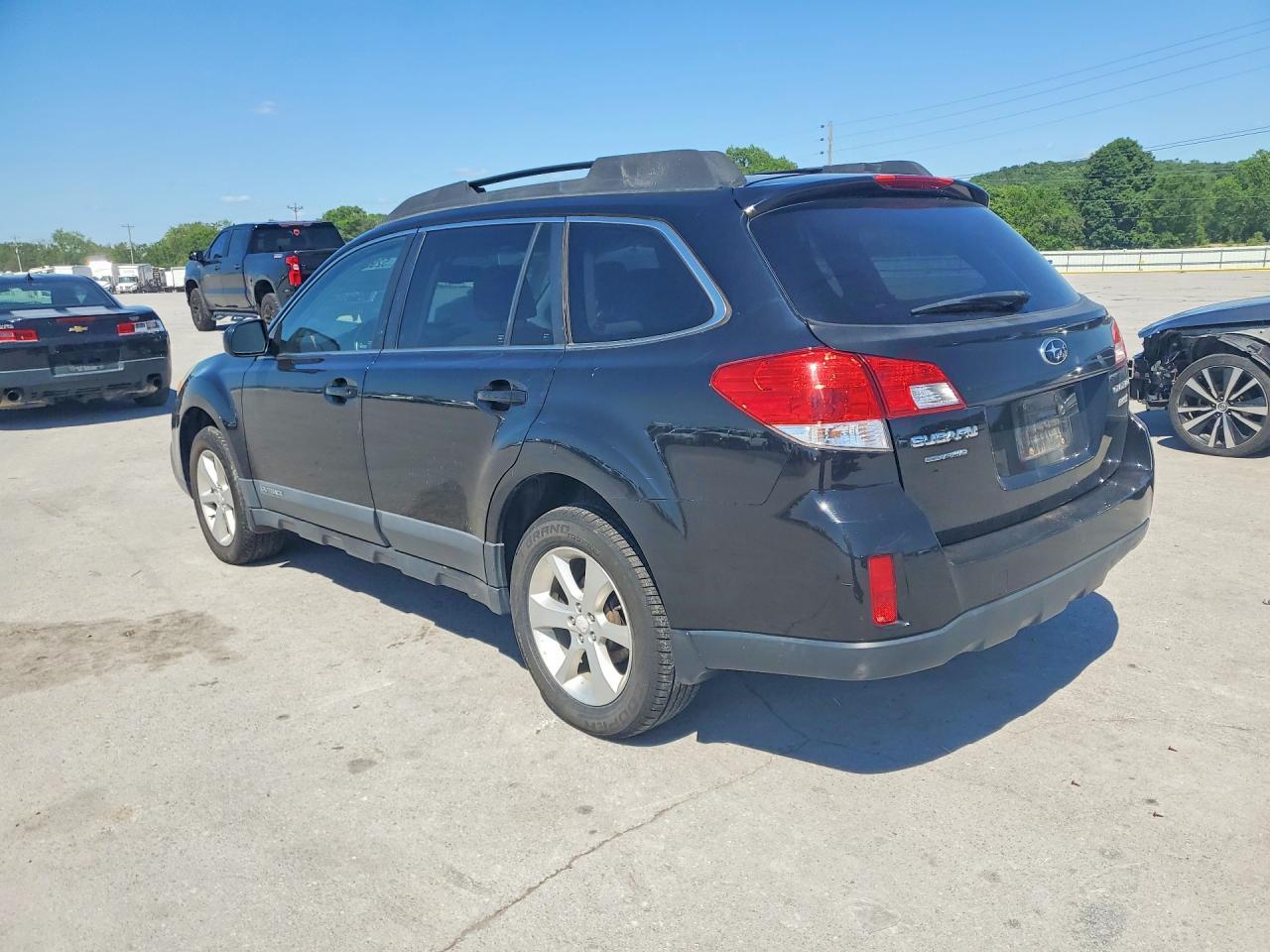 2013 Subaru Outback 2.5I Premium - Фото 2