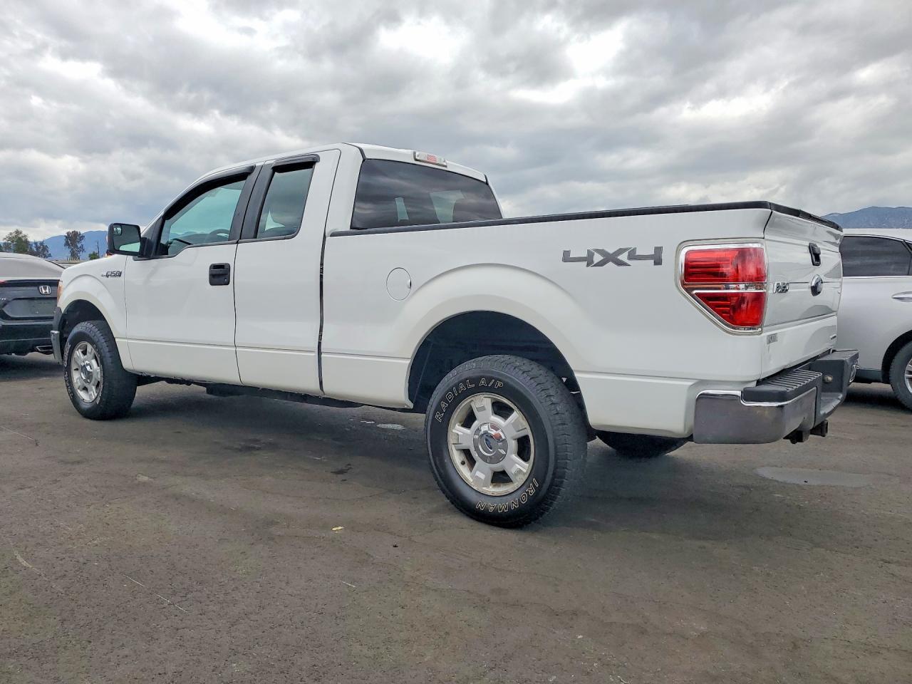 2014 Ford F150 Super Cab - Image 2