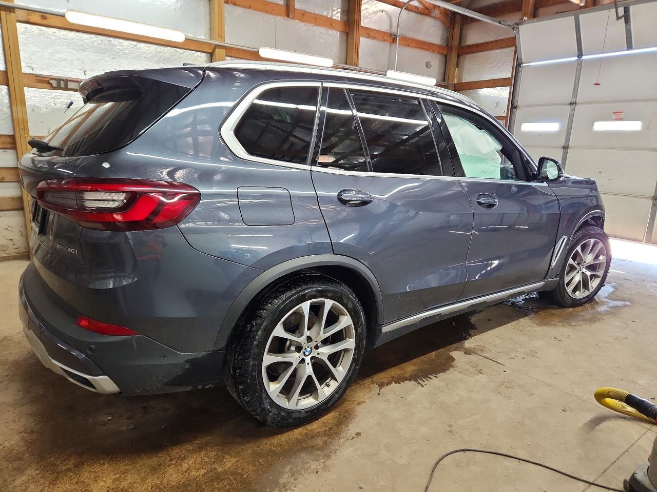 2021 BMW X5 xDrive40I - Image 3