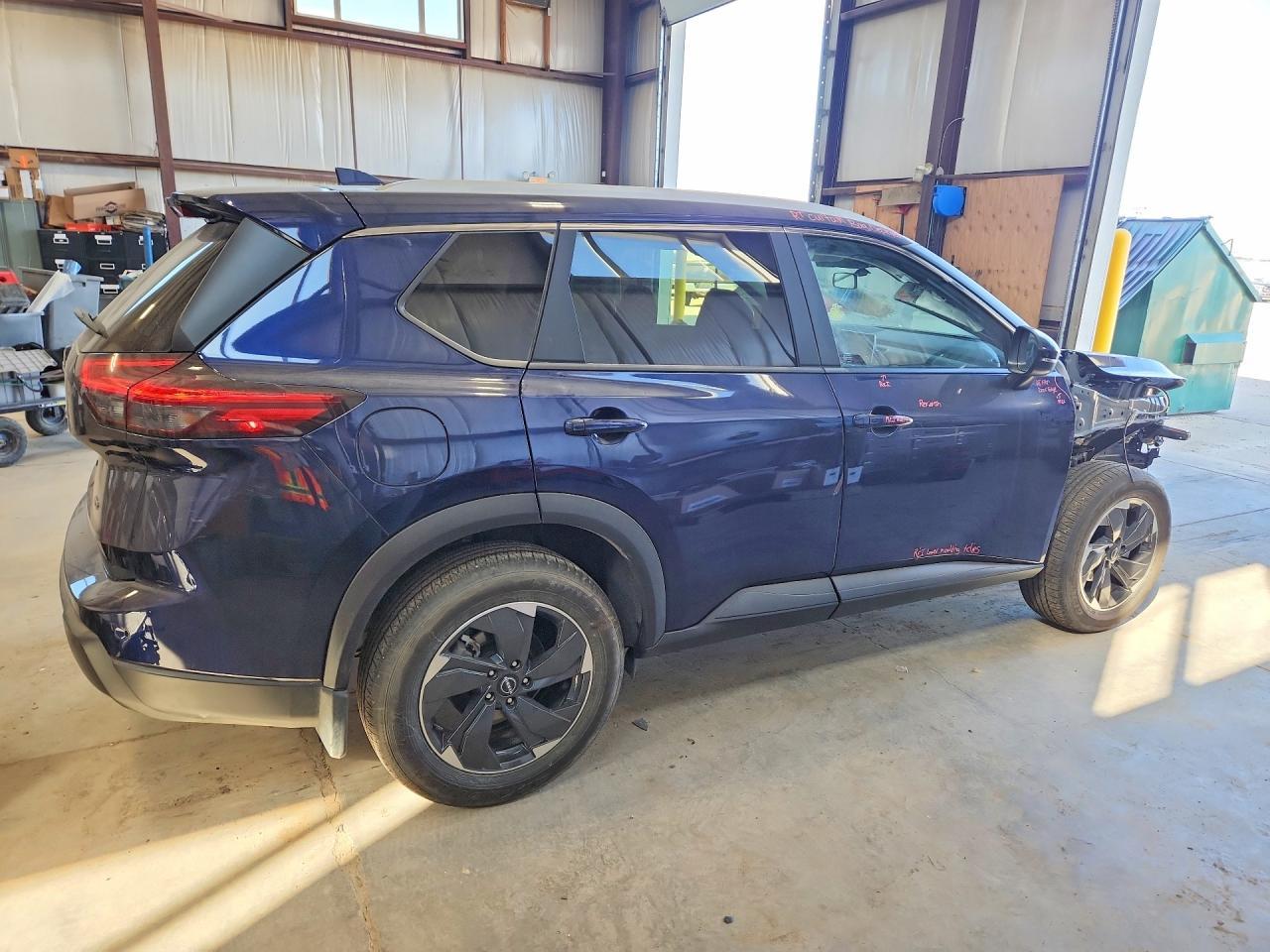 2026 Nissan Rogue Sv - Image 3