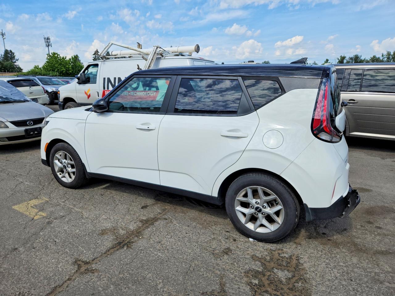 2024 Kia Soul S - Image 2