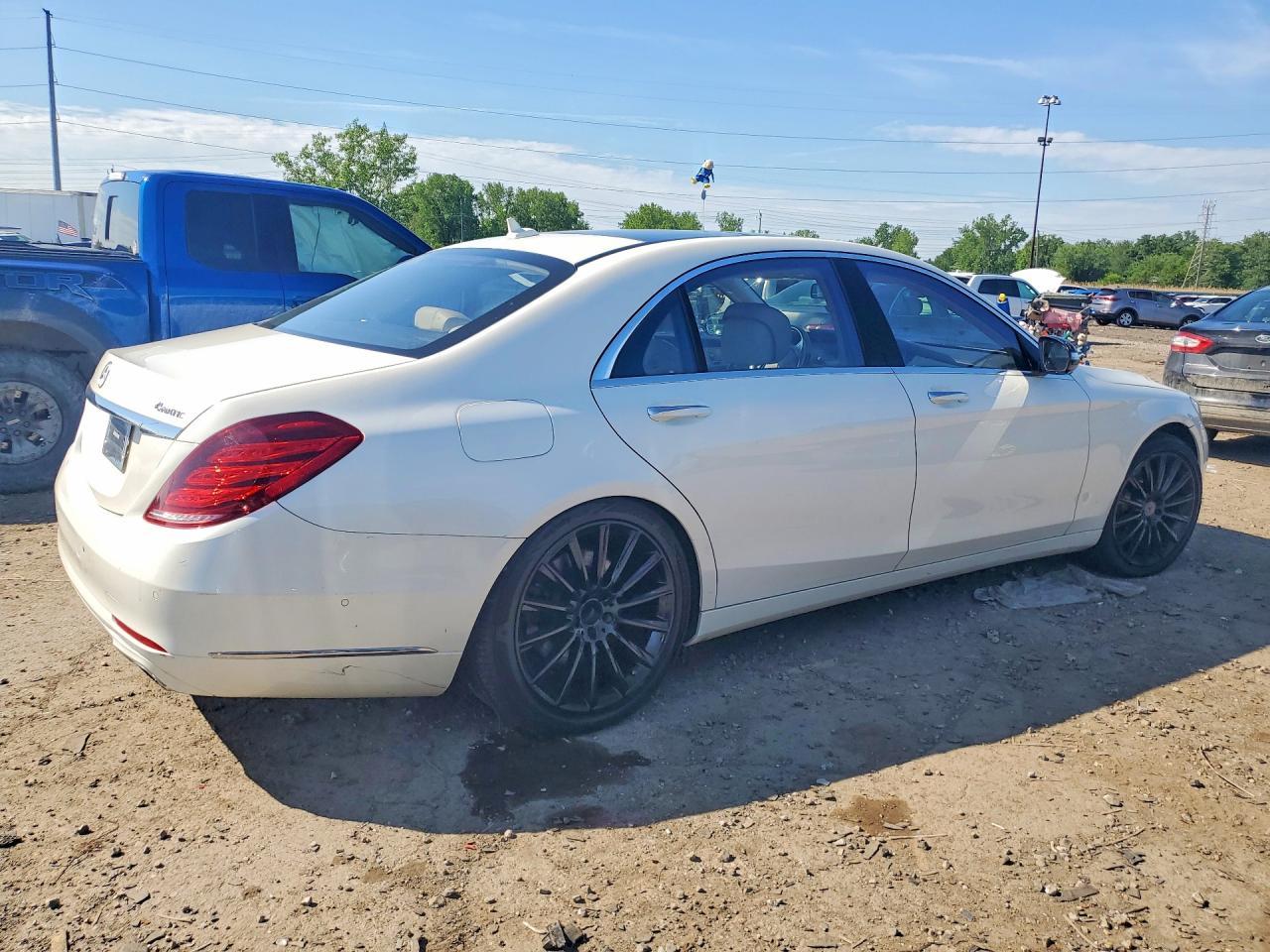 2015 Mercedes-Benz S 550 4Matic - Фото 3