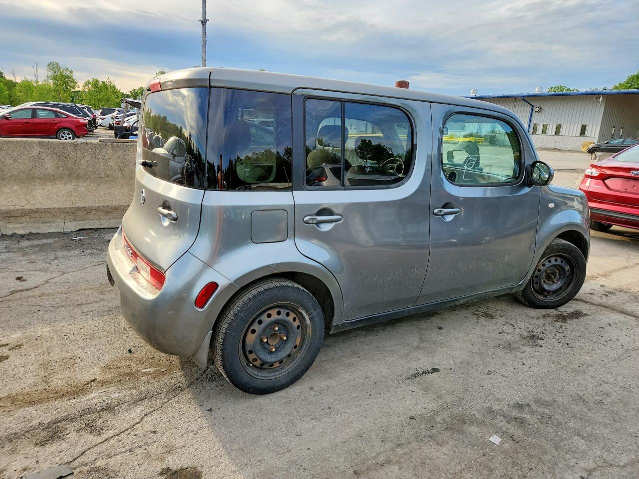 2010 Nissan Cube - Image 3