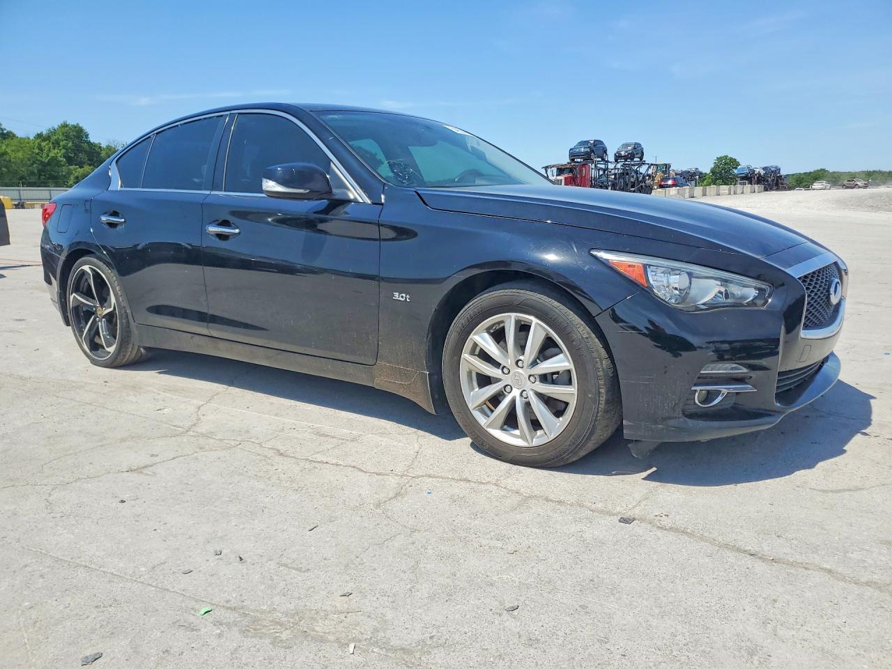 2017 Infiniti Q50 Premium - Image 4