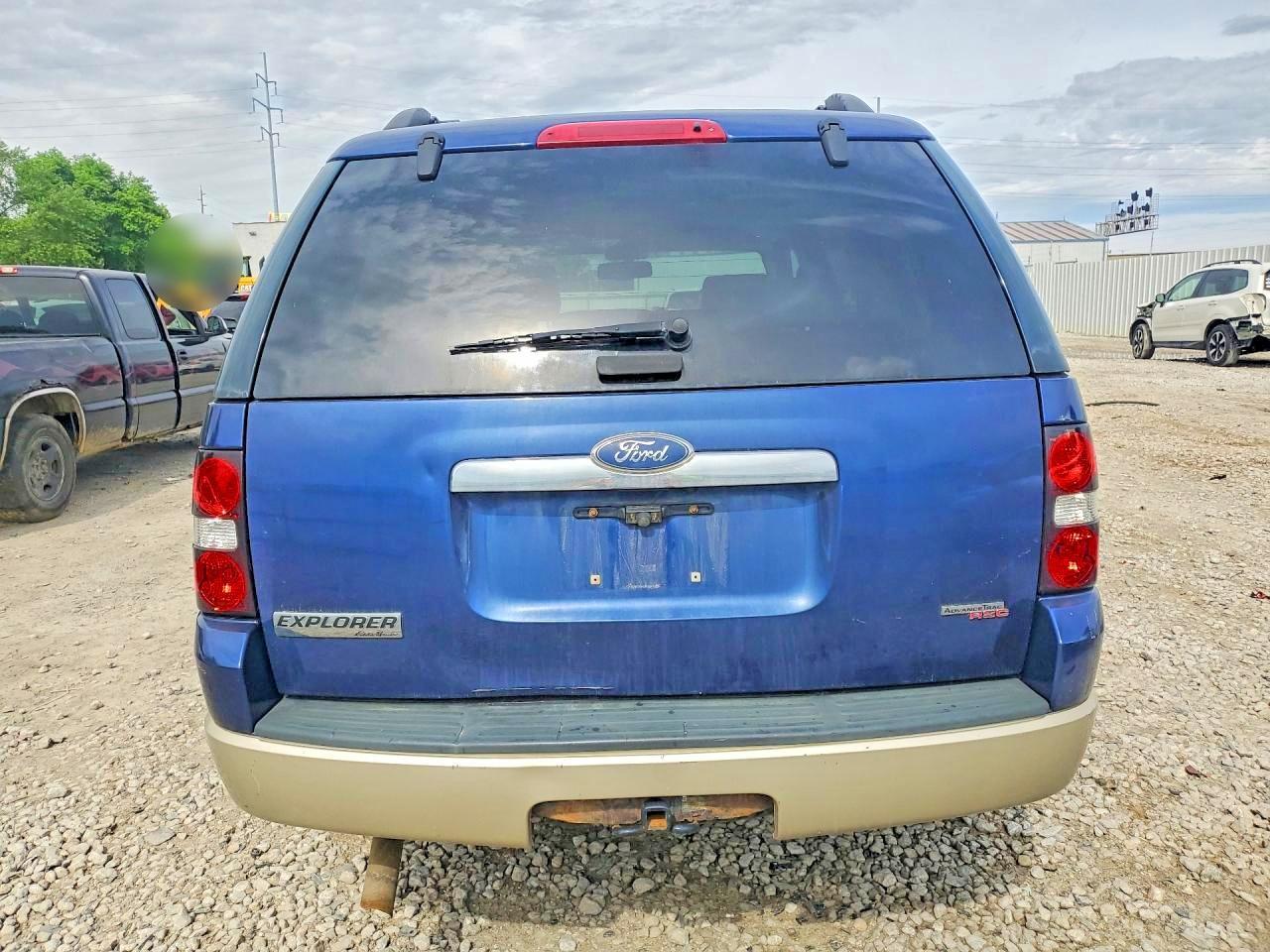 2007 Ford Explorer Eddie Bauer - Image 6