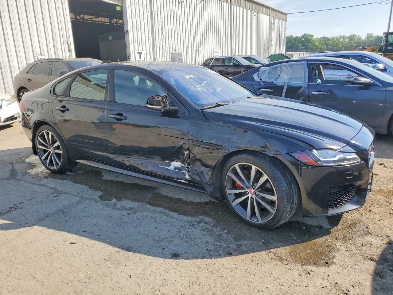 2016 Jaguar Xf S - Image 4