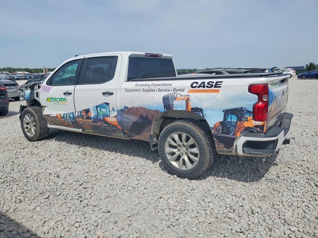 2023 Chevrolet Silverado K1500 Custom - Фото 2