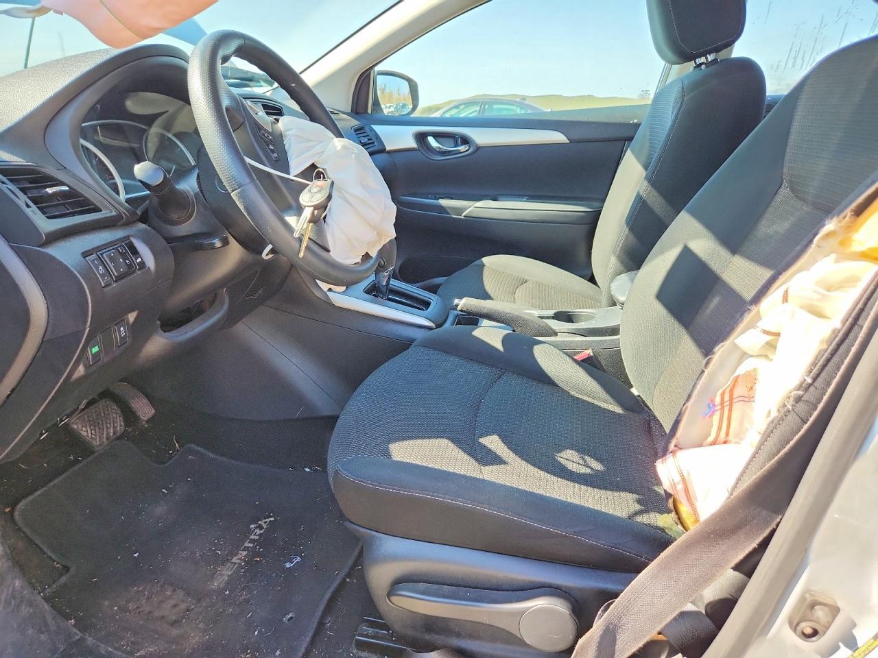 2019 Nissan Sentra S - Фото 7