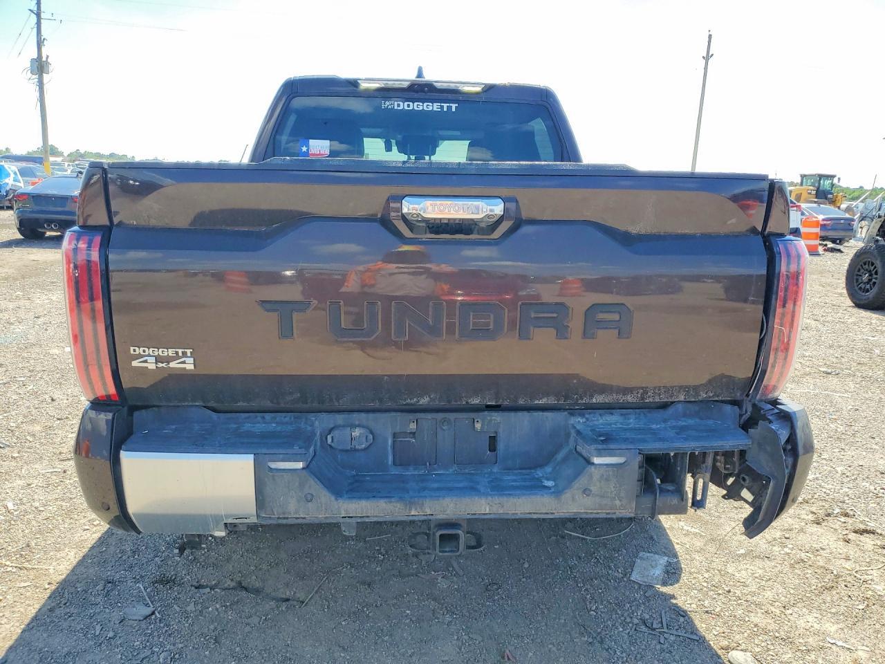 2024 Toyota Tundra Crewmax Limited - Image 6