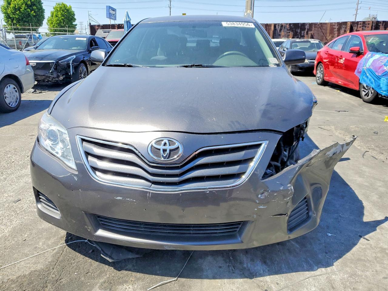 2011 Toyota Camry Le - Фото 5