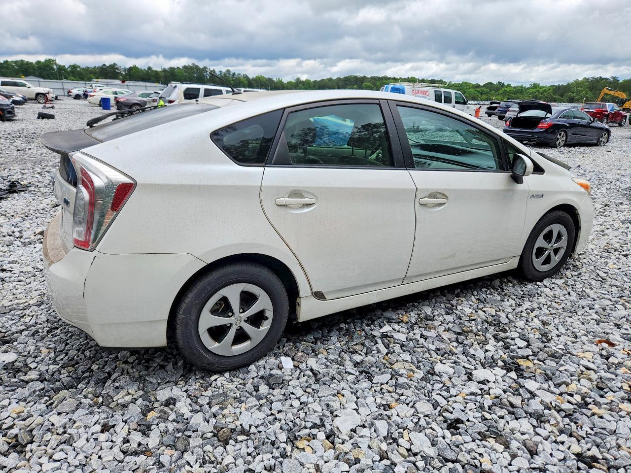 2014 Toyota Prius Two - Фото 3