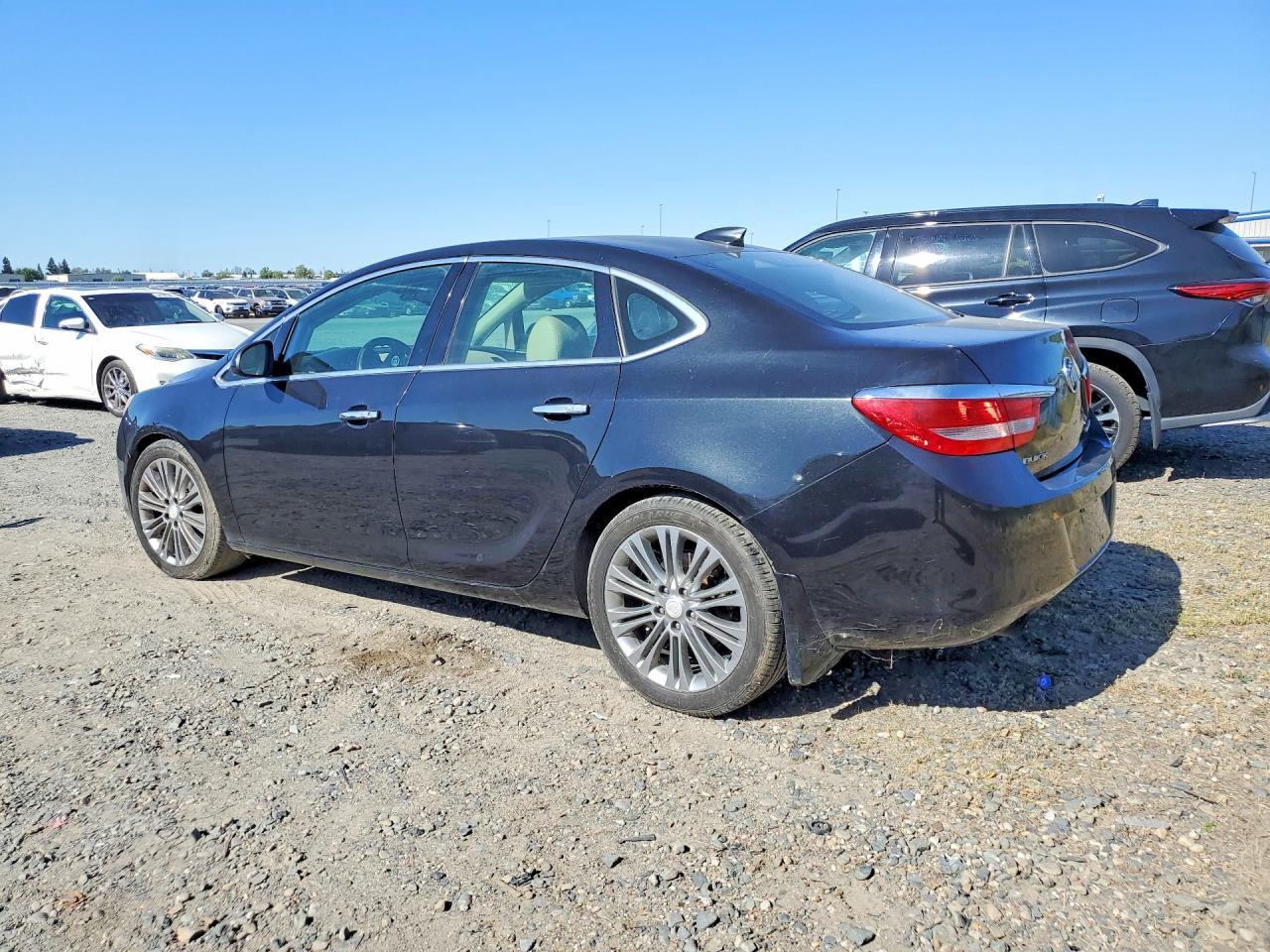 2015 Buick Verano - Фото 2
