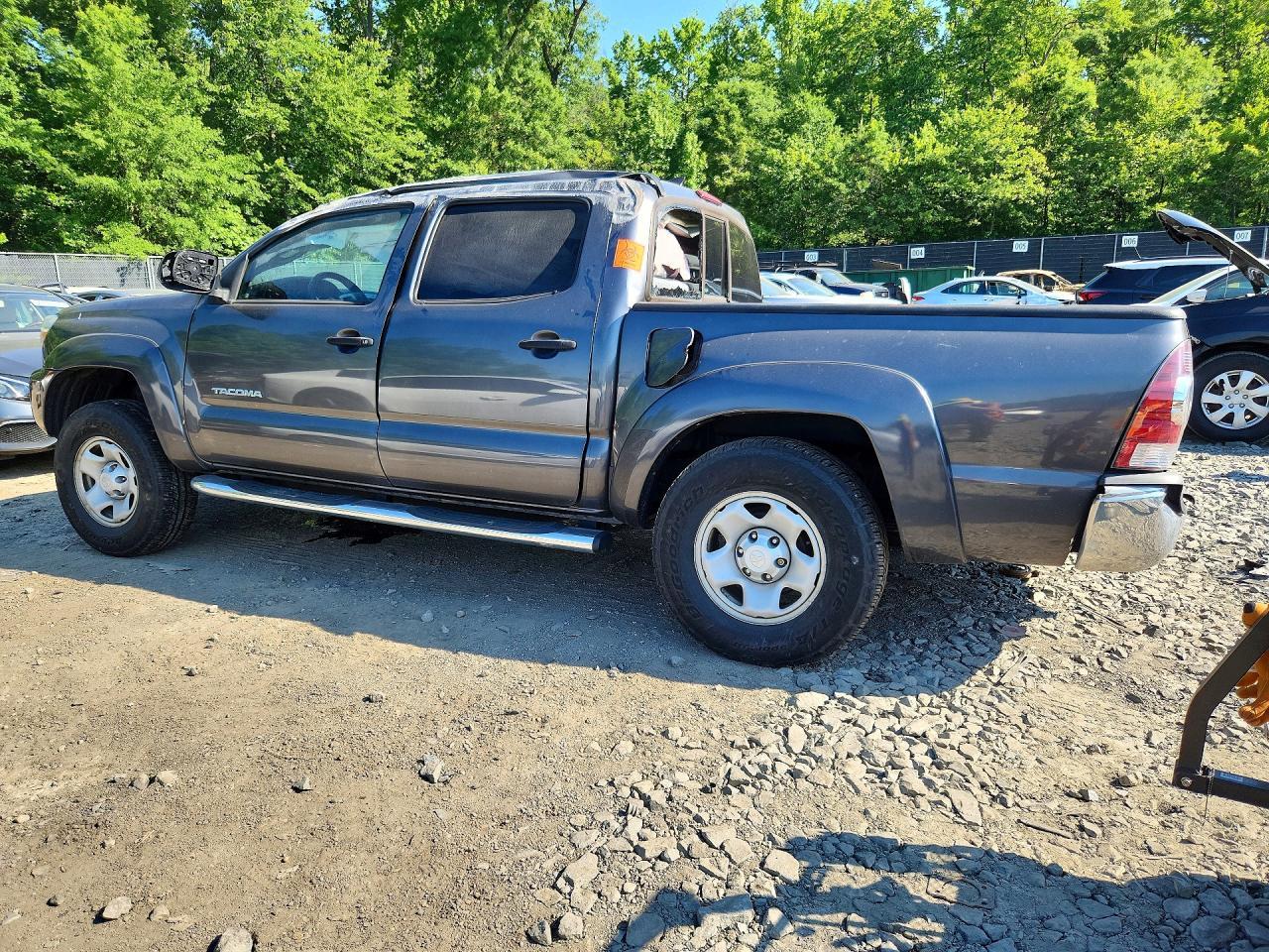 2015 Toyota Tacoma Double Cab Prerunner - Image 2