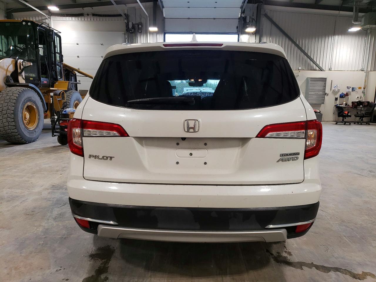 2021 Honda Pilot Touring - Фото 6