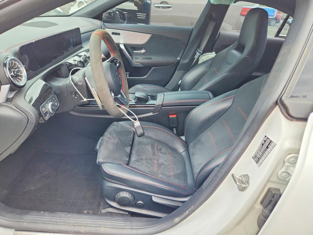 2022 Mercedes-Benz Cla 250 4Matic - Фото 7