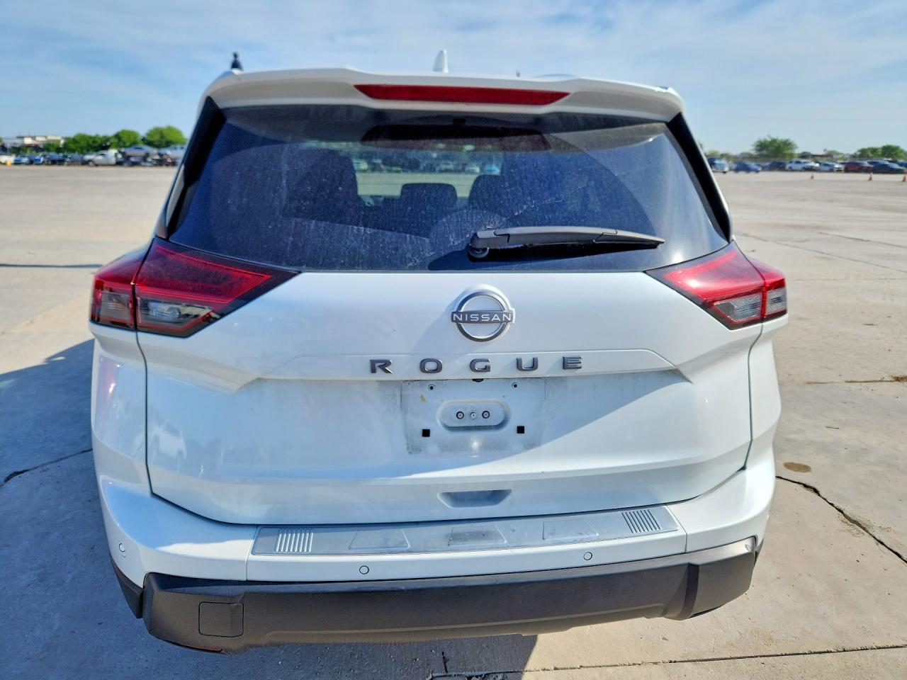 2025 Nissan Rogue Sv - Image 6