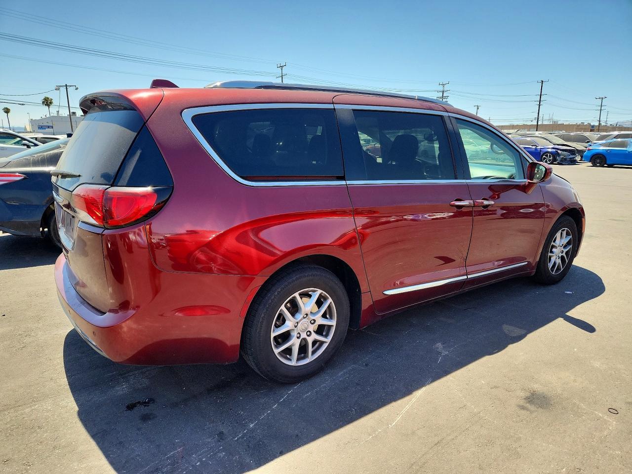 2020 Chrysler Pacifica Touring L - Фото 3