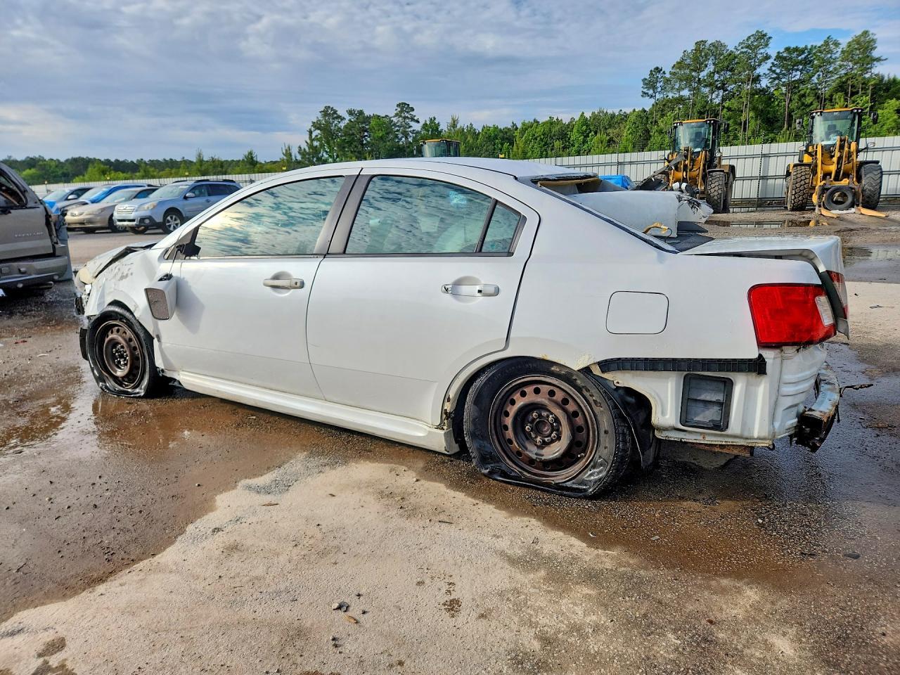 2010 Mitsubishi Galant Es - Image 2