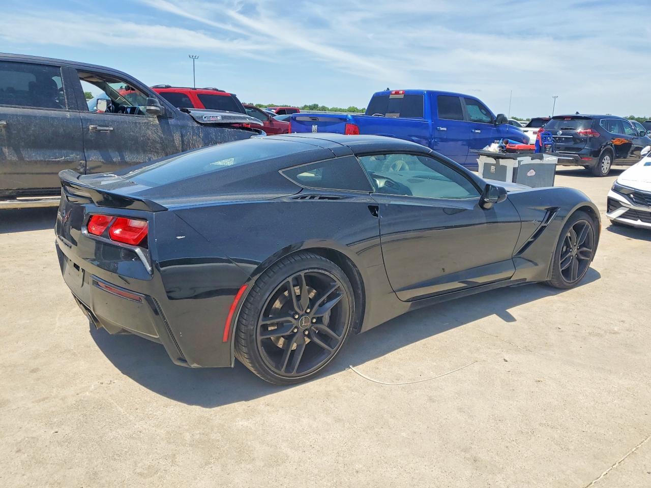 2015 Chevrolet Corvette Stingray Z51 2Lt - Фото 3
