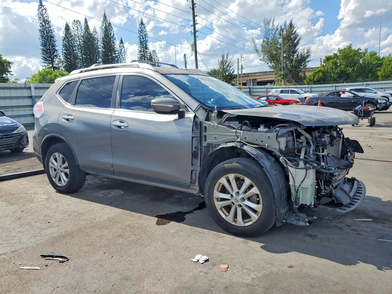 2015 Nissan Rogue Sv - Image 4