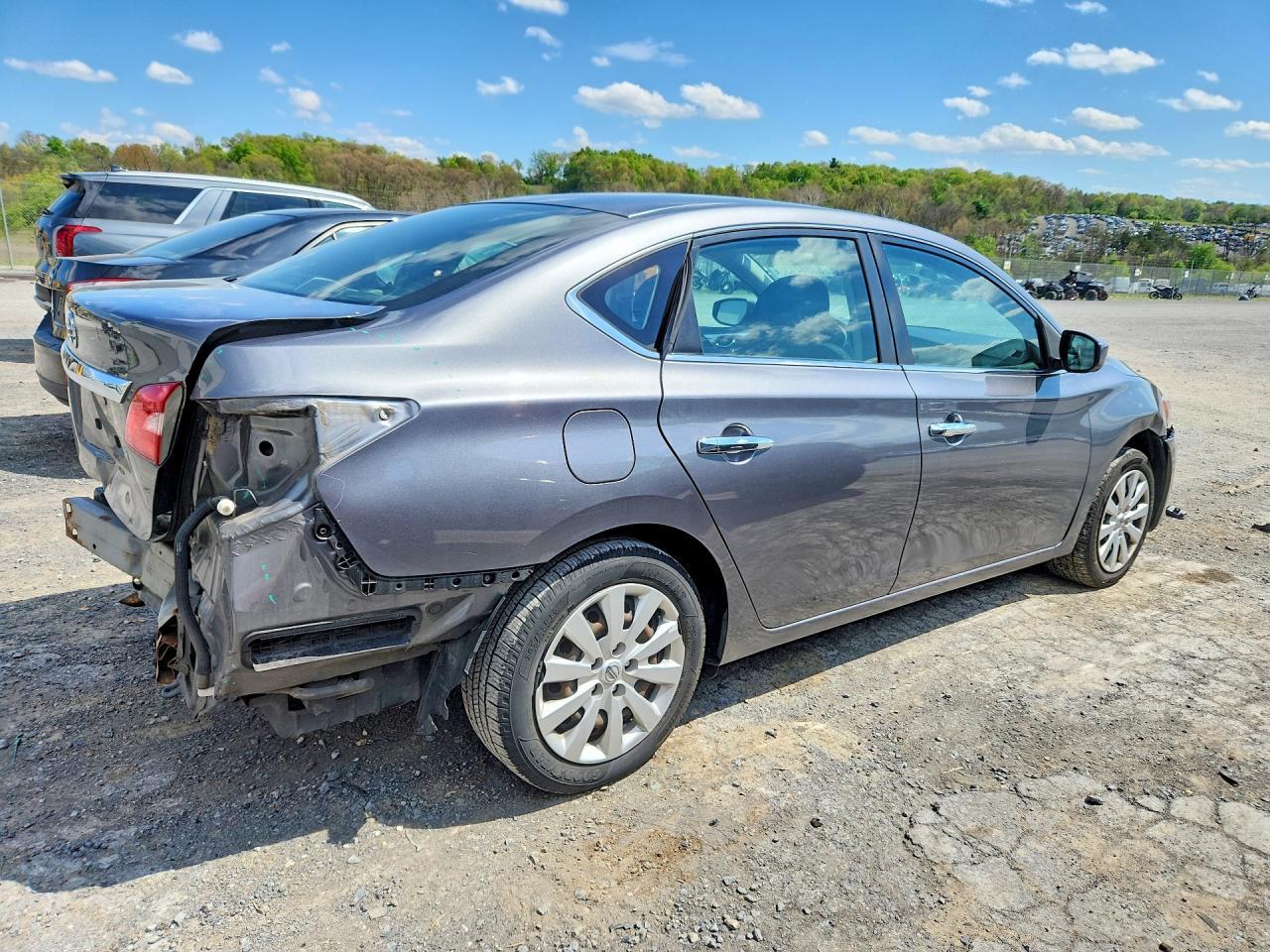 2019 Nissan Sentra S - Фото 3