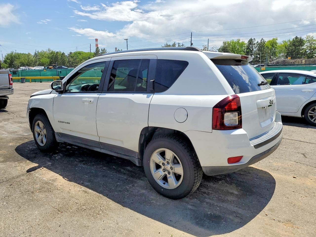 2017 Jeep Compass Latitude - Image 2