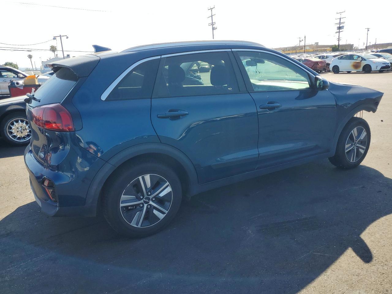 2022 Kia Niro Lxs - Фото 3
