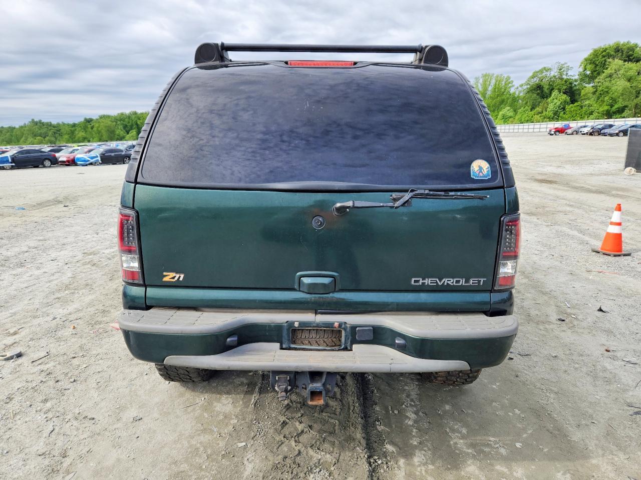 2004 Chevrolet Tahoe - Image 6