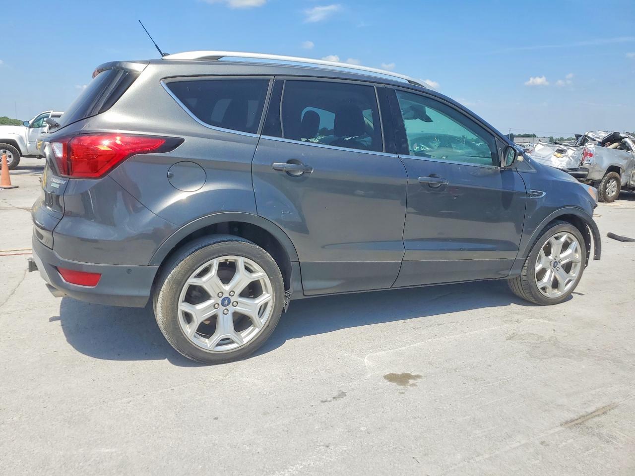 2019 Ford Escape Titanium - Image 3