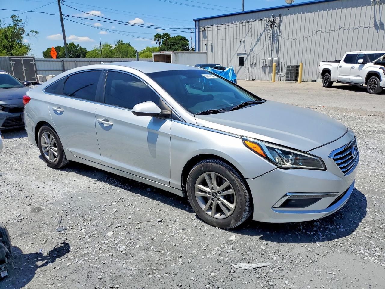 2017 Hyundai Sonata Se - Фото 4