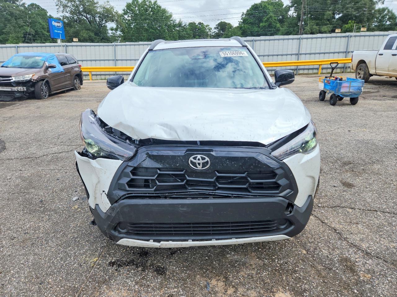 2026 Toyota Corolla Cross Le - Image 5