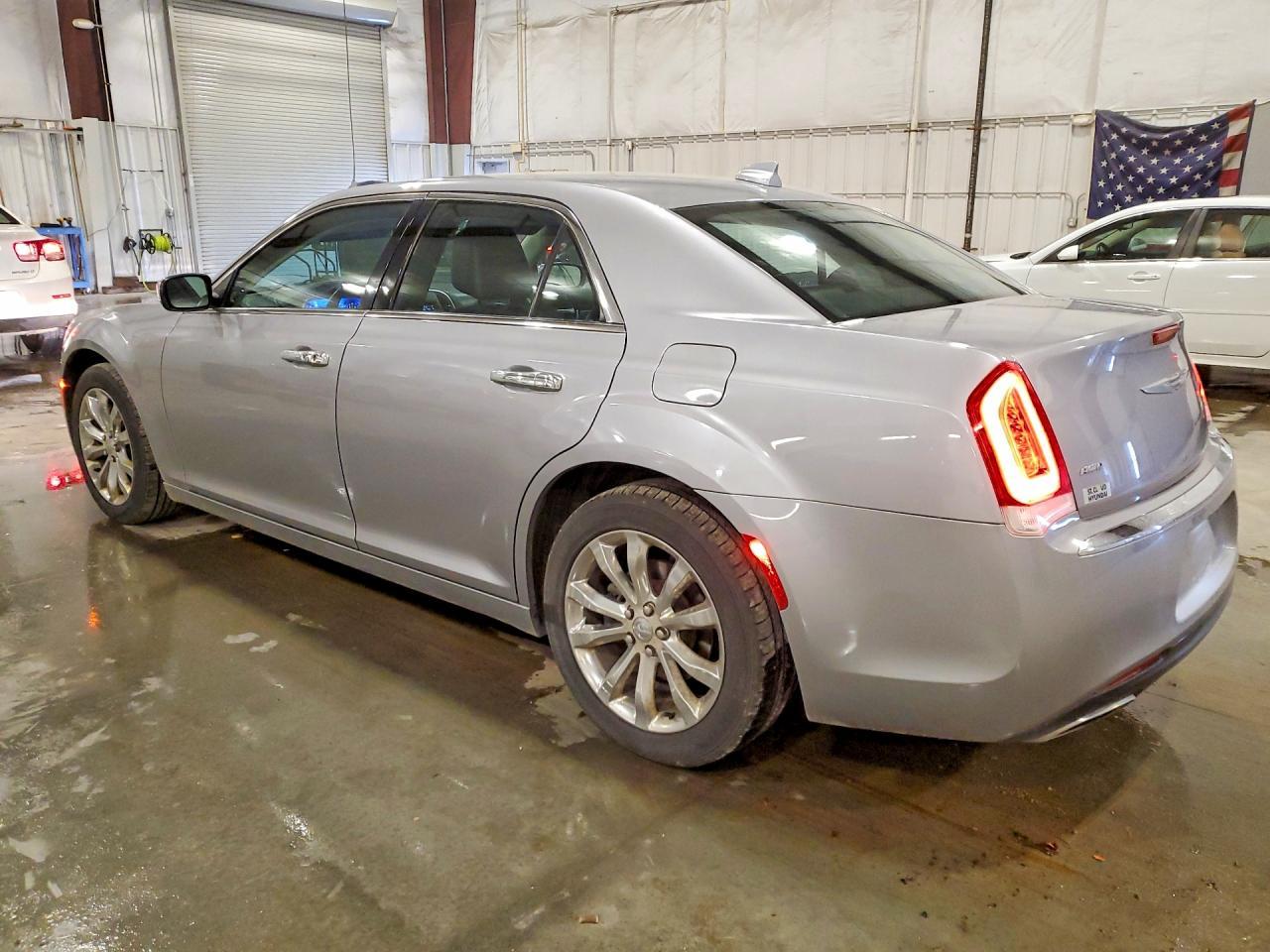 2016 Chrysler 300 Limited - Image 2