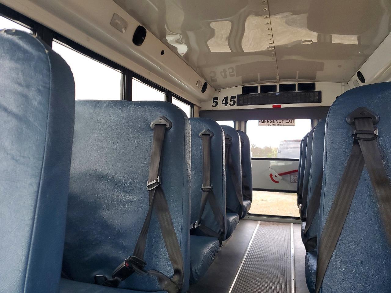 2014 Chevrolet Express School Bus - Image 6