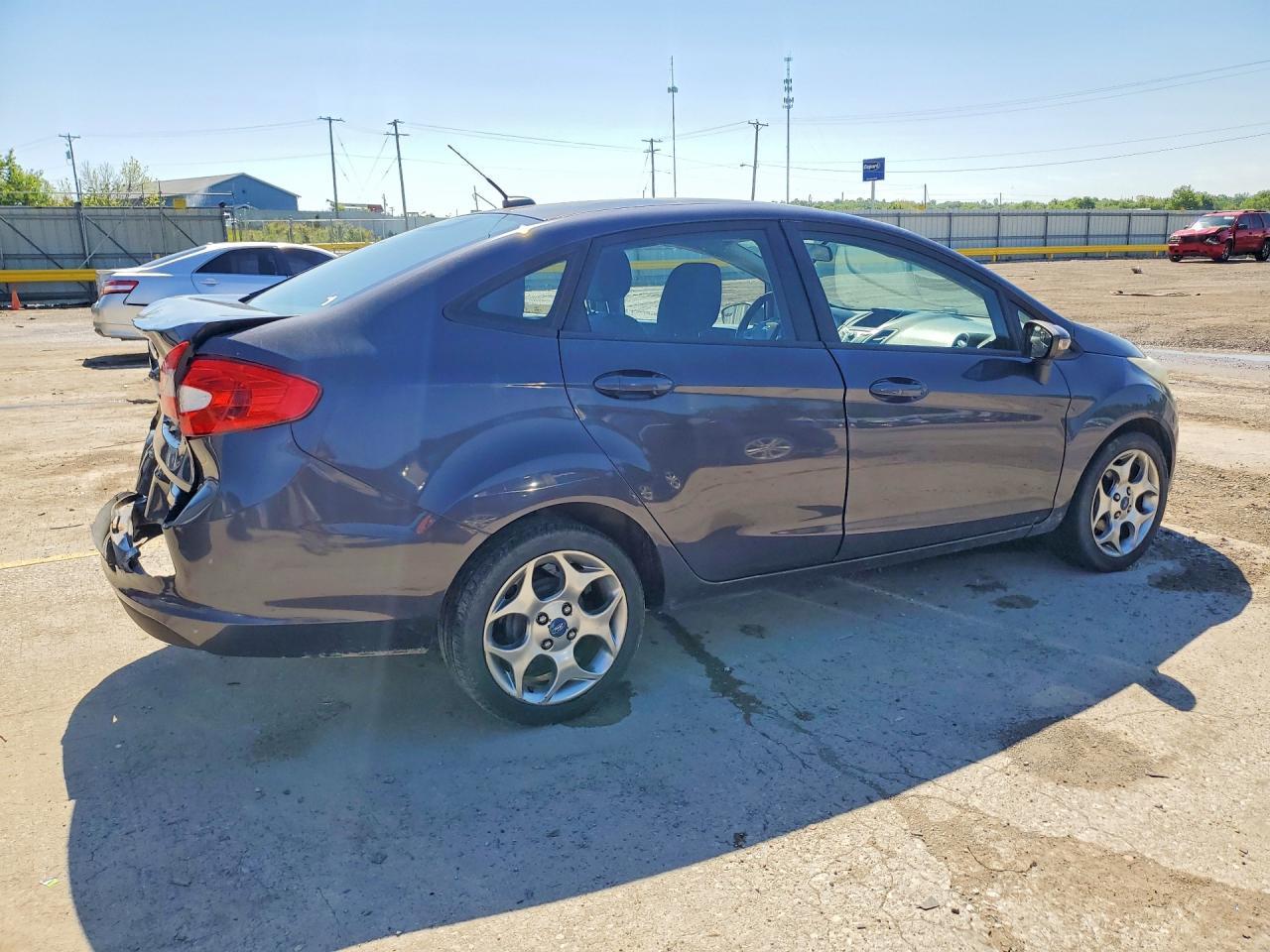 2013 Ford Fiesta Se - Image 3