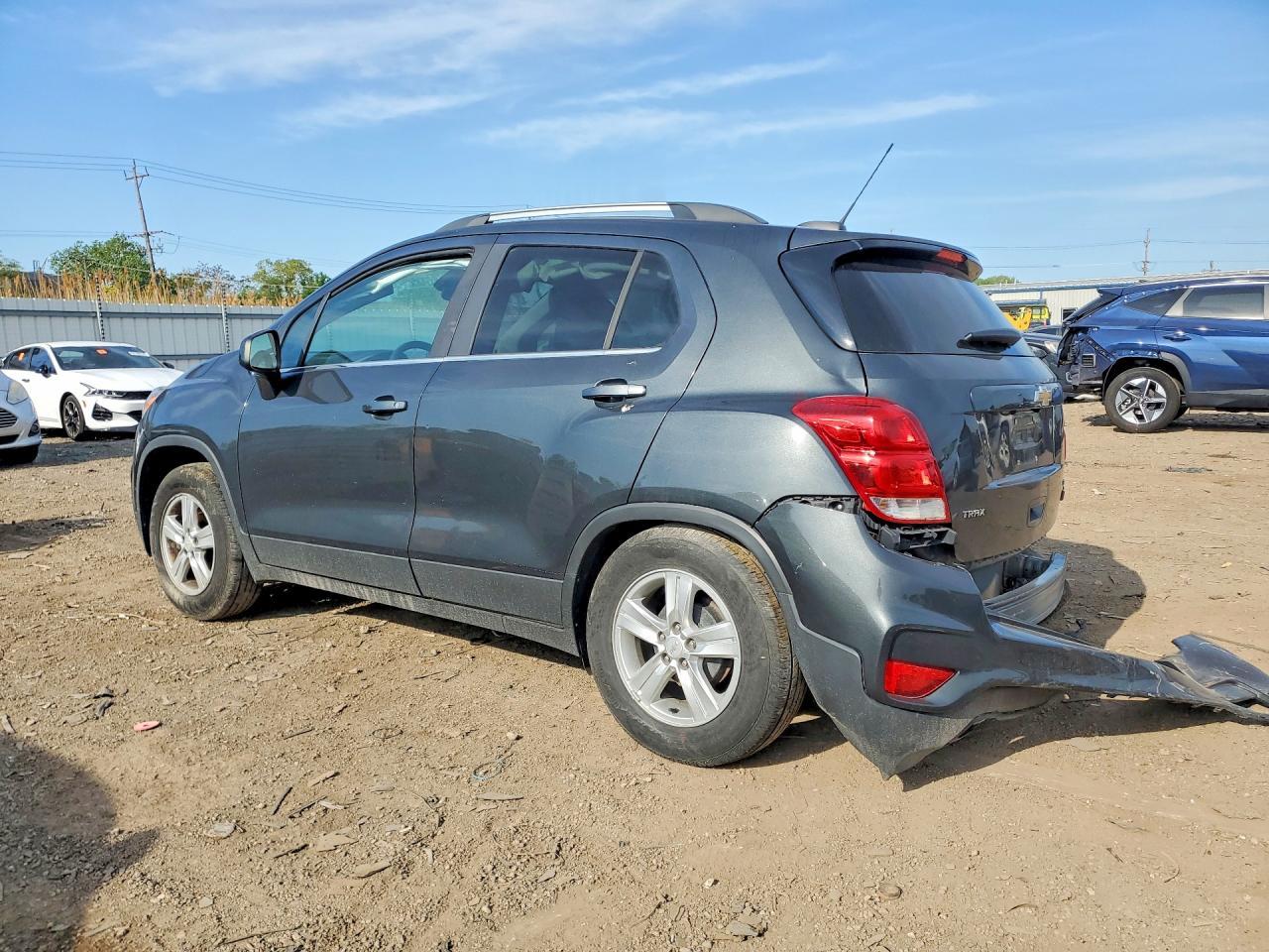 2020 Chevrolet Trax 1Lt - Image 2