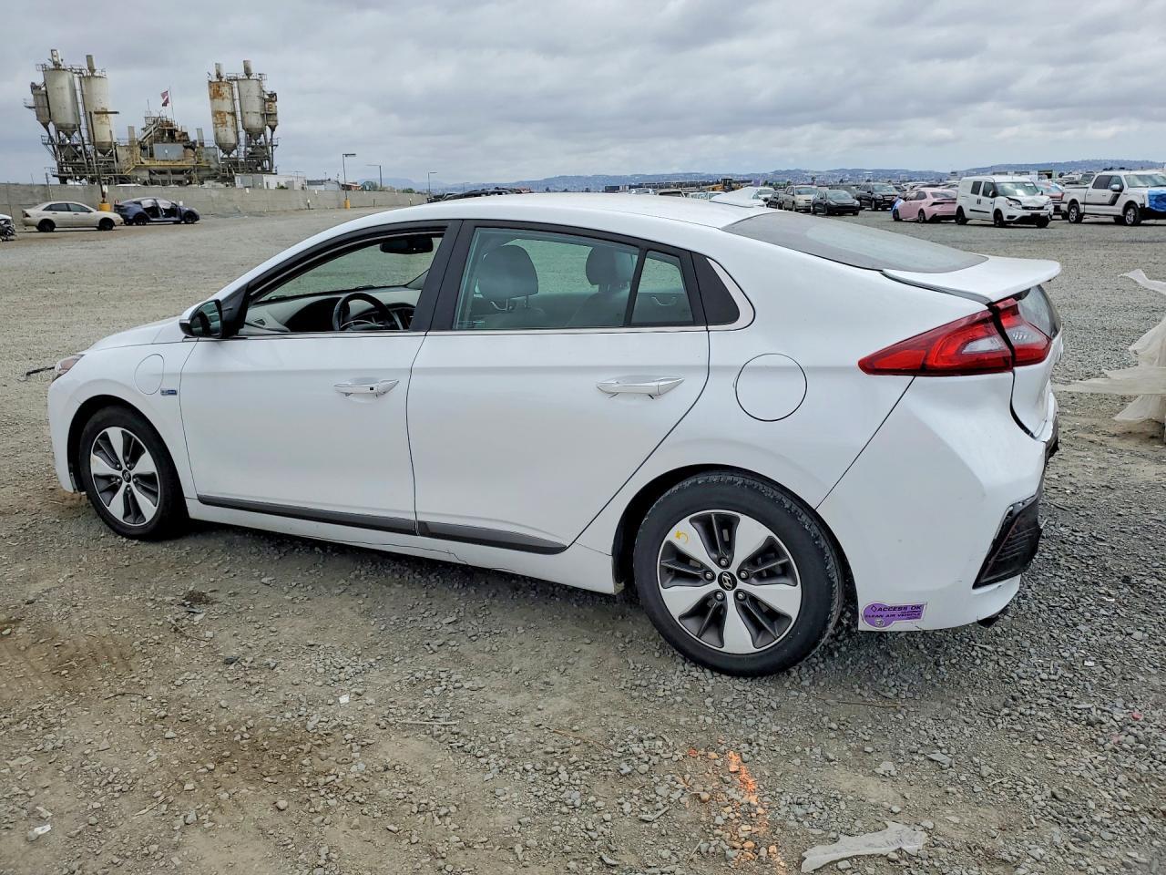 2019 Hyundai Ioniq Limited - Фото 2