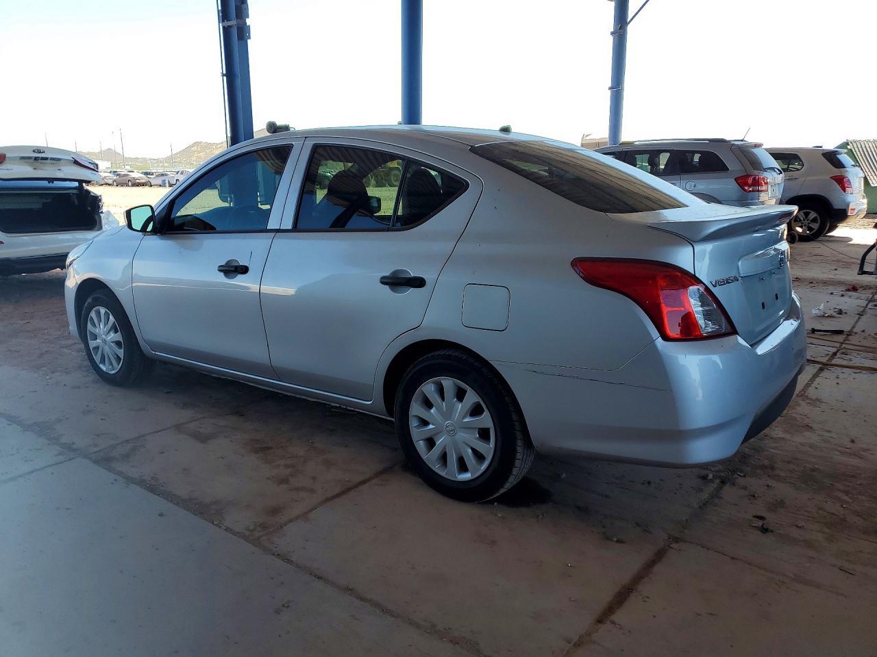 2017 Nissan Versa 1.6 S Plus - Image 2