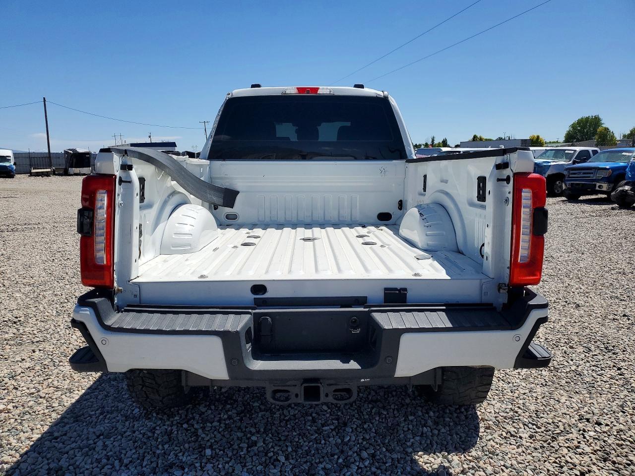 2024 Ford F350 Super Duty - Фото 6