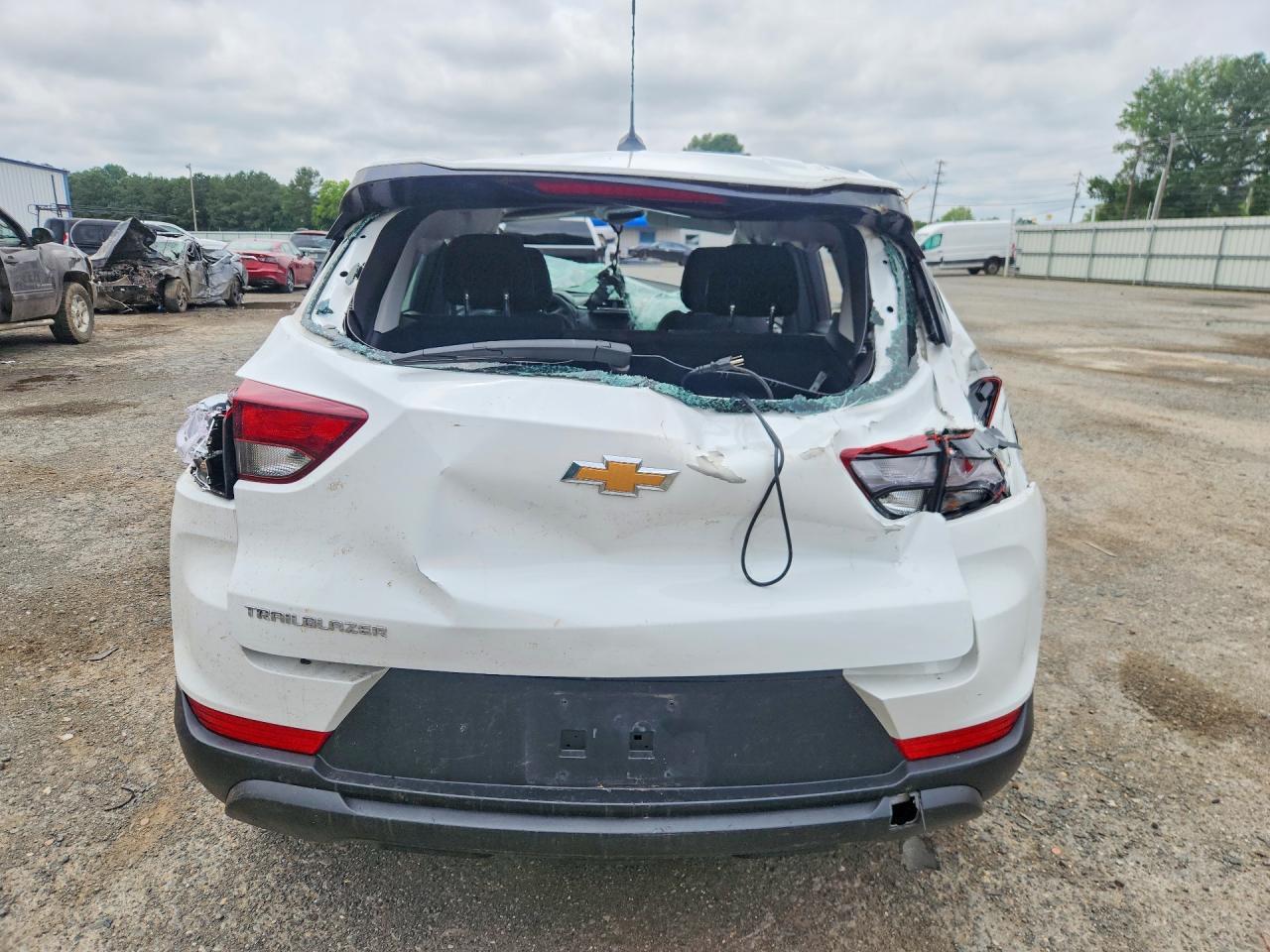 2023 Chevrolet Trailblazer Ls - Image 6