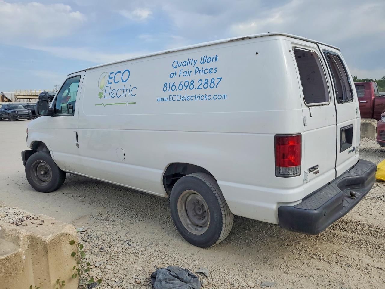 2013 Ford Econoline E150 Van - Image 2