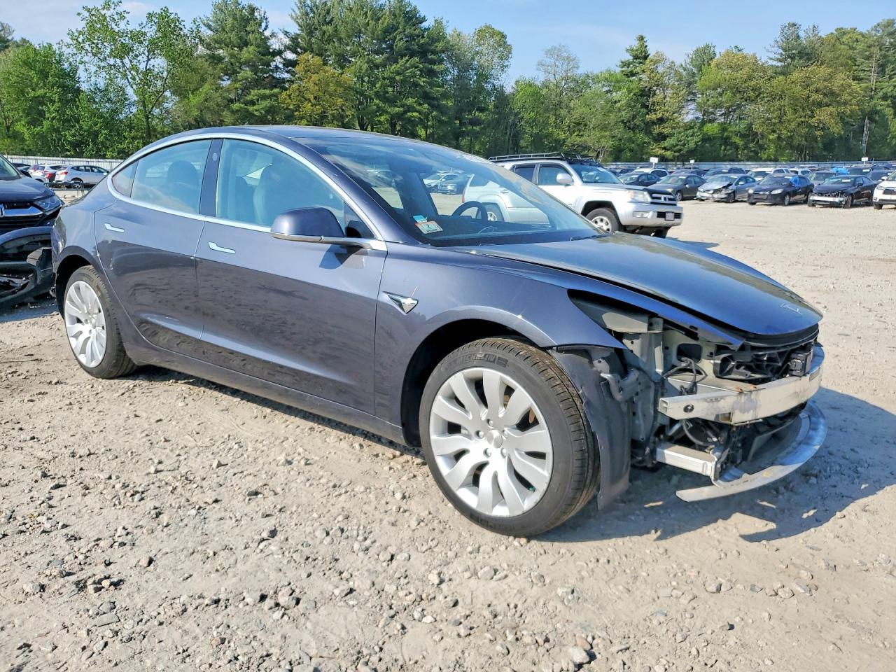 2018 Tesla Model 3 - Фото 4
