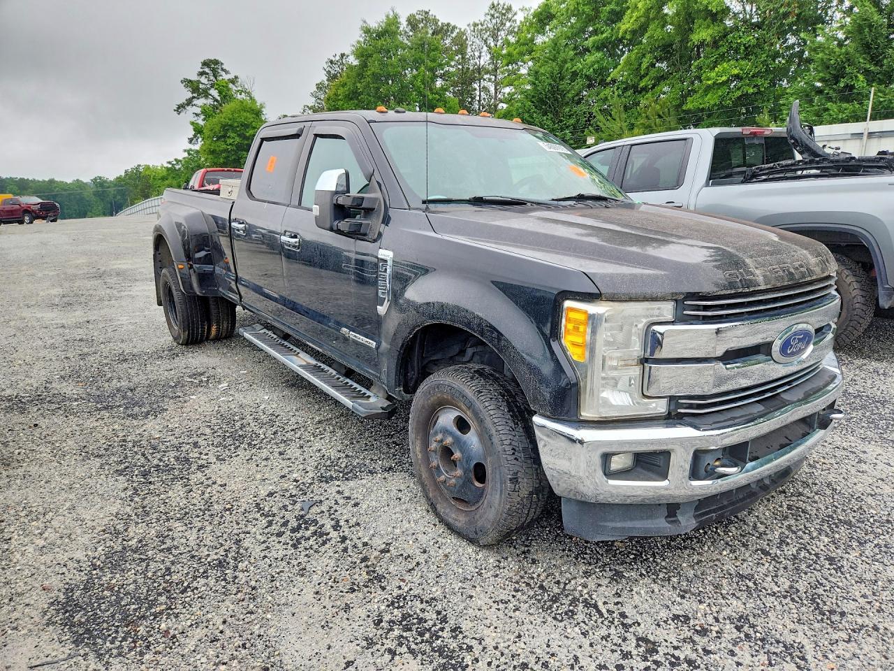 2017 Ford F350 Super Duty - Фото 4