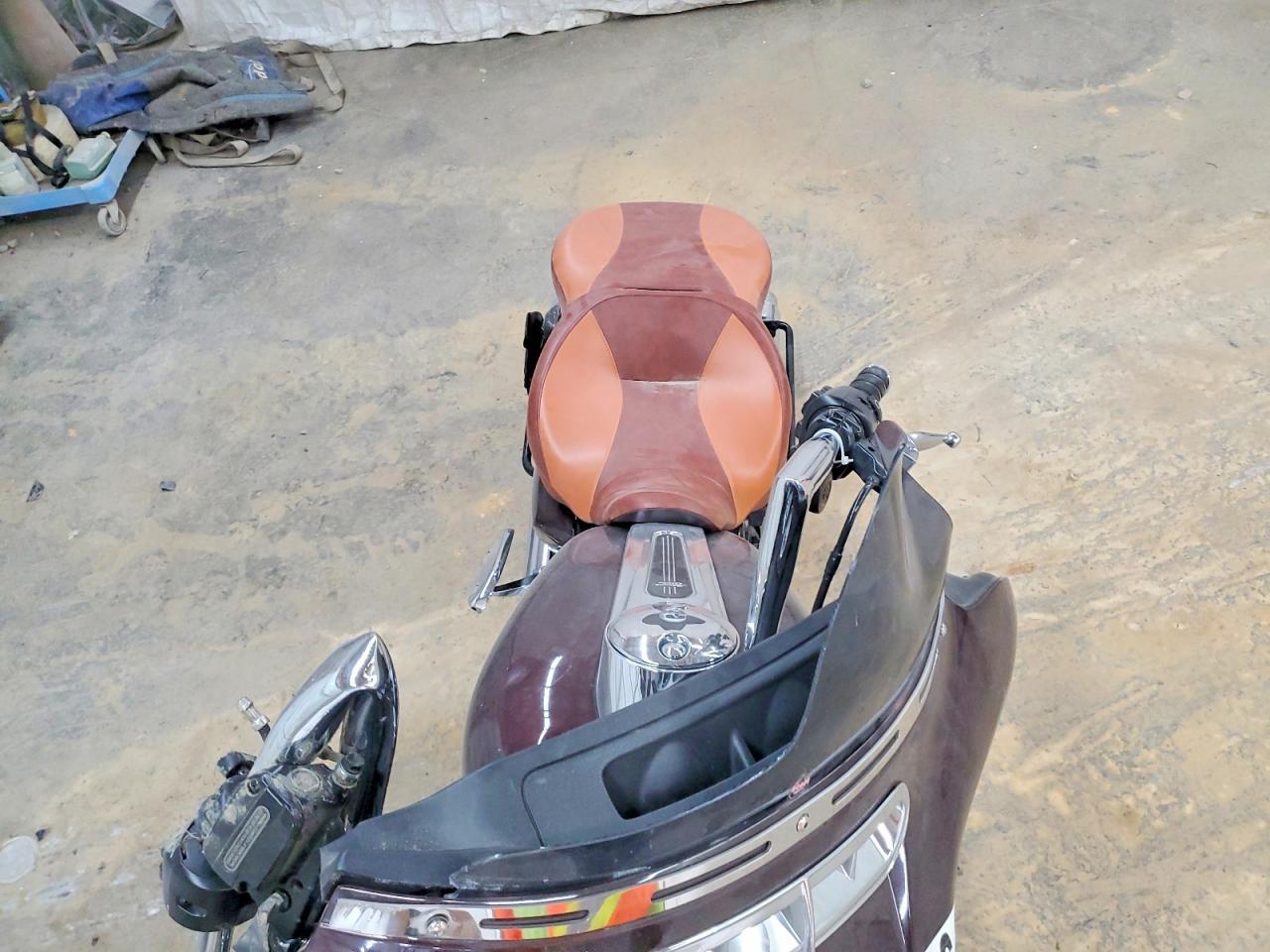 2022 Harley-Davidson Flhx - Фото 5