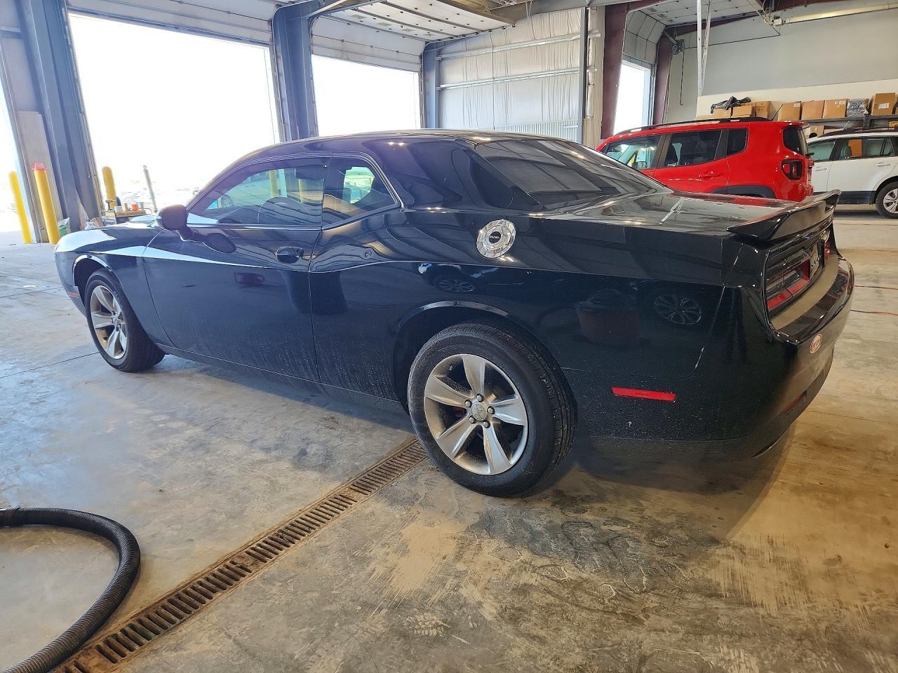 2016 Dodge Challenger Sxt - Фото 2