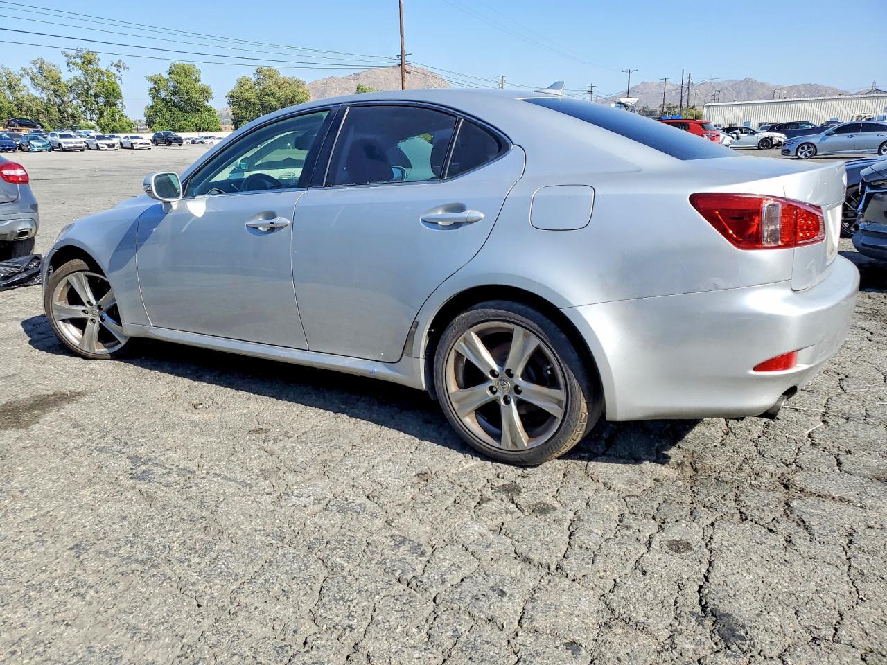 2011 Lexus Is 250 - Image 2