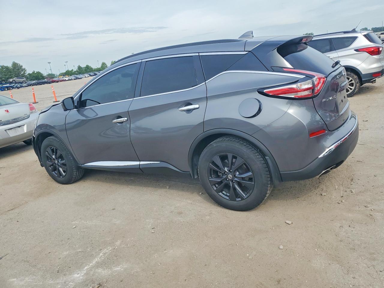 2018 Nissan Murano Sv - Image 2