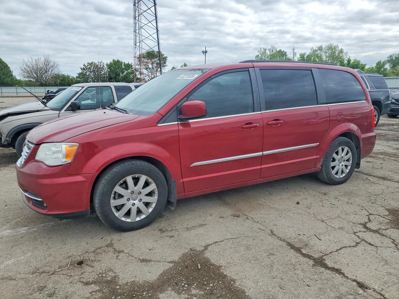 2013 Chrysler Town & Country Touring