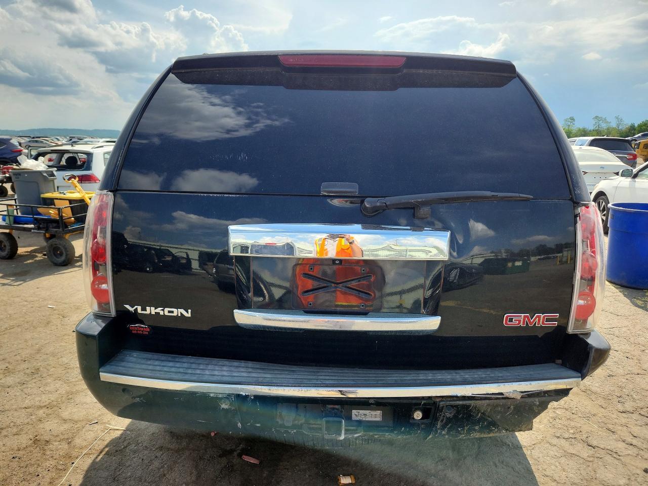 2010 GMC Yukon Denali - Фото 6