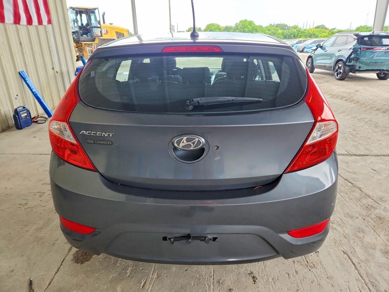 2013 Hyundai Accent Gs - Image 6