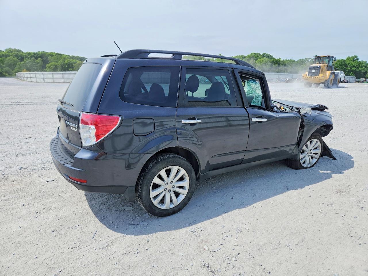 2013 Subaru Forester 2.5X Premium - Image 3